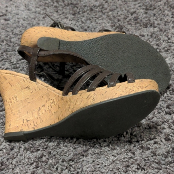 Platform cork strappy sandals - Picture 4 of 5